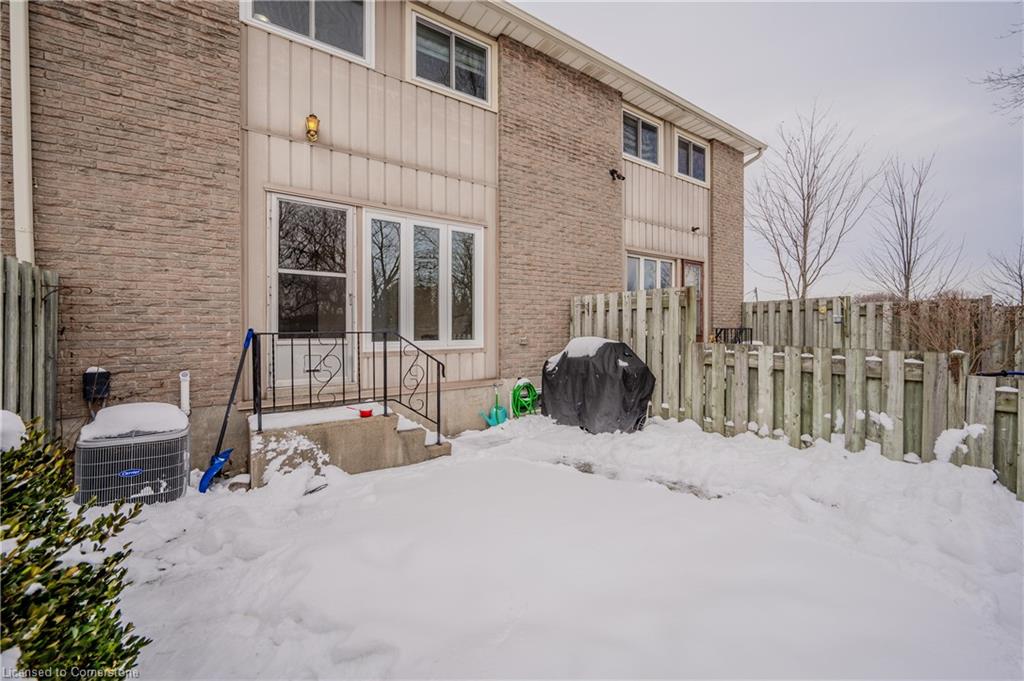 27-25 Upper Canada Drive Property Photo 27