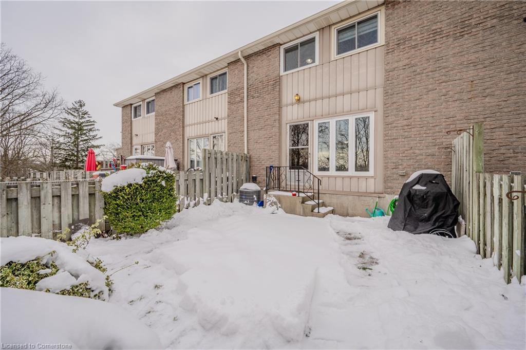 27-25 Upper Canada Drive Property Photo 28