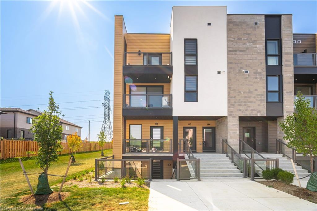 83-261 Woodbine Avenue Property Photo