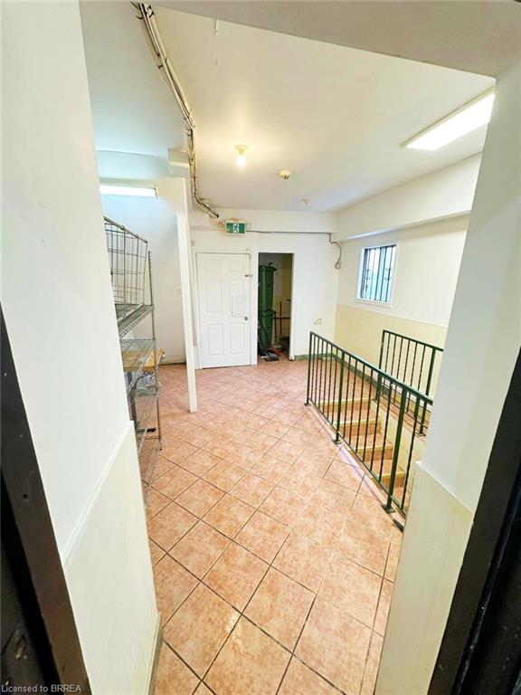 28 Barton Street E Property Photo 13