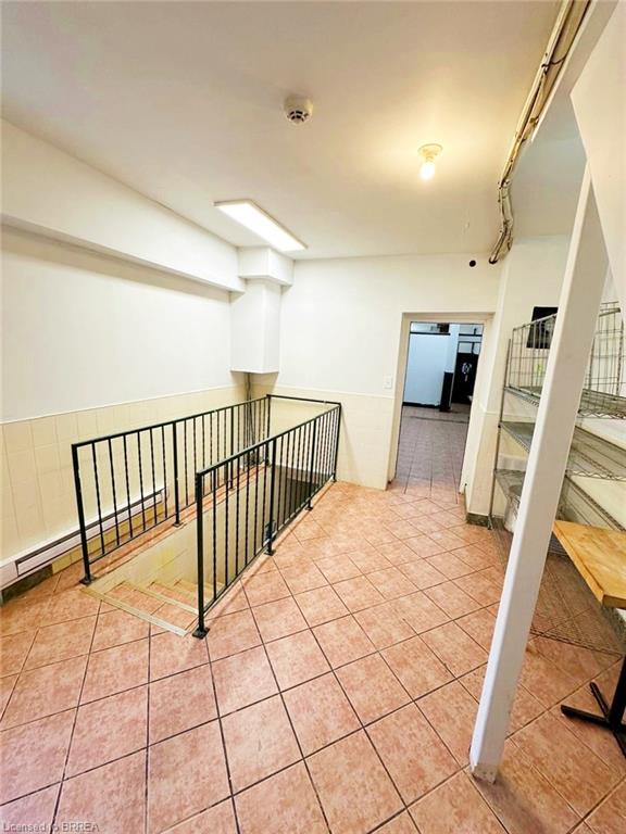 28 Barton Street E Property Photo 14