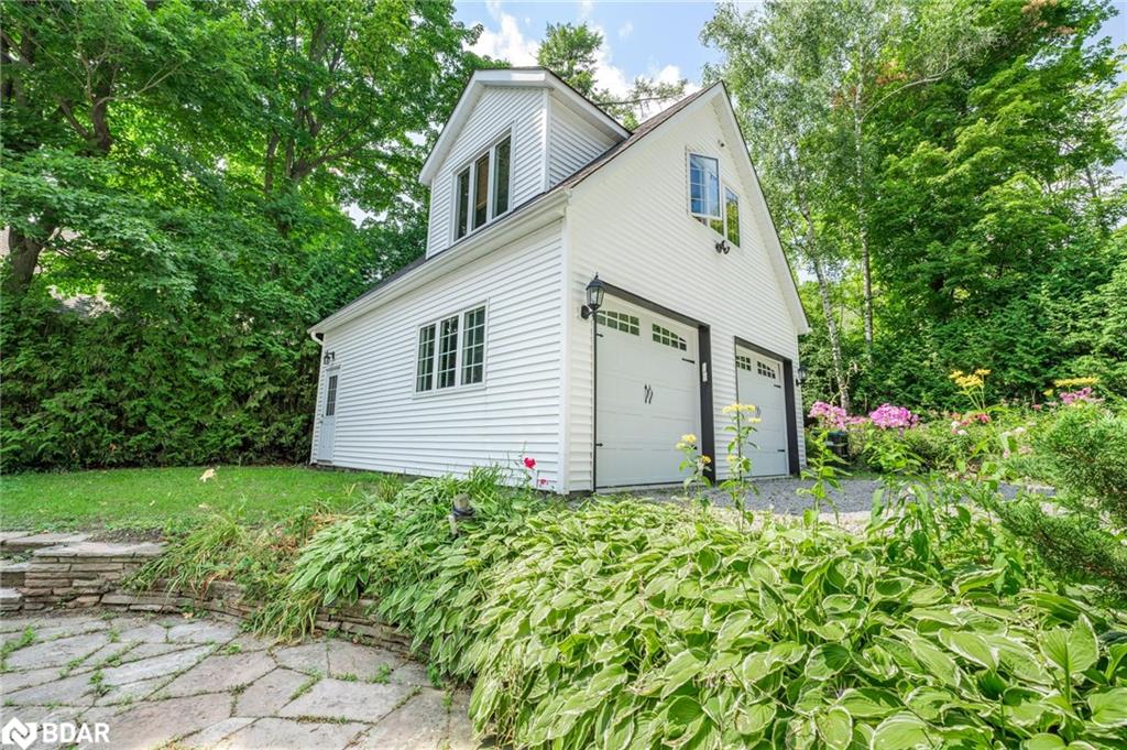 209 Bay Street Street Property Photo 7