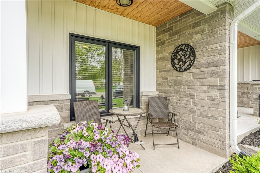 695 Yonge Street Property Photo 3