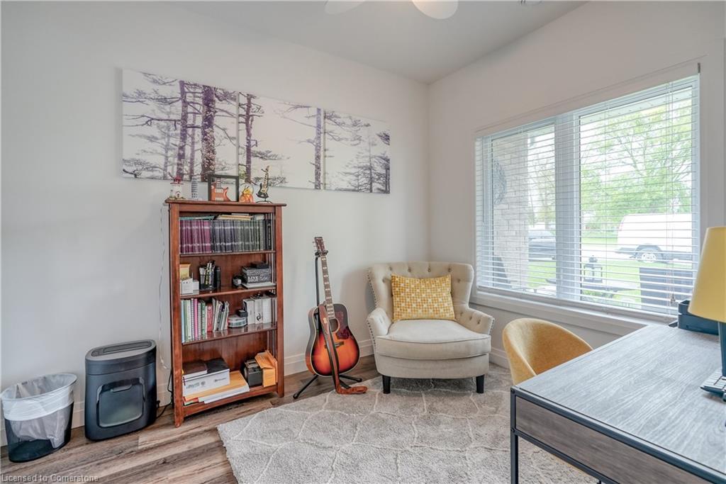 695 Yonge Street Property Photo 18