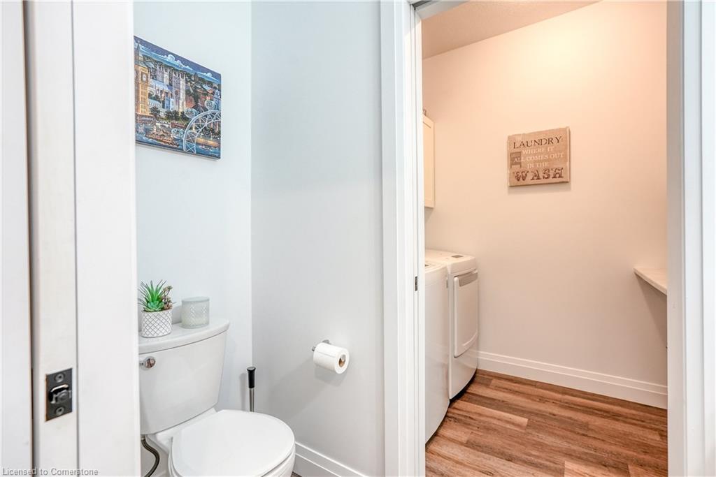 695 Yonge Street Property Photo 19