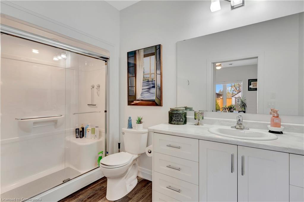 695 Yonge Street Property Photo 23