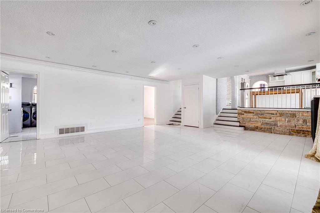 1711 Carolyn Road Property Photo 11
