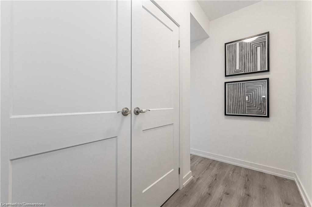 502-251 Northfield Drive E Property Photo 9