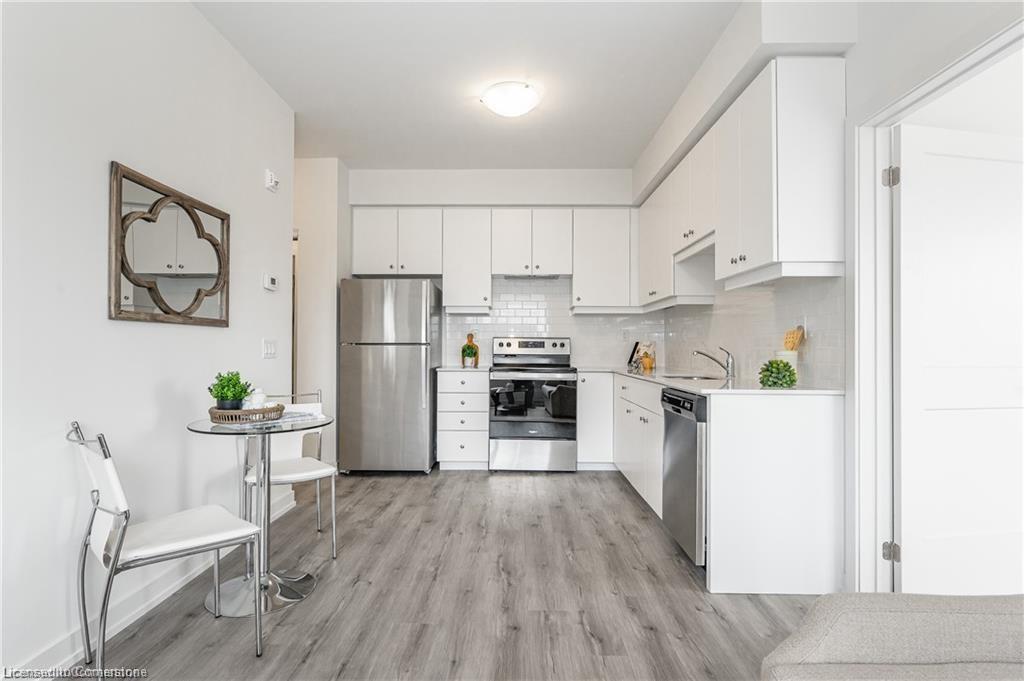 502-251 Northfield Drive E Property Photo 14