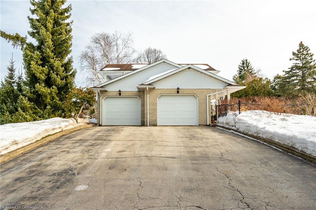 1 Acredale Drive Property Photo 3