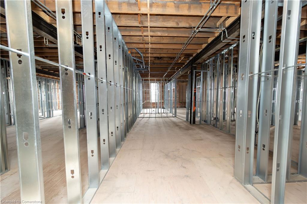 137 King Street E Property Photo 10