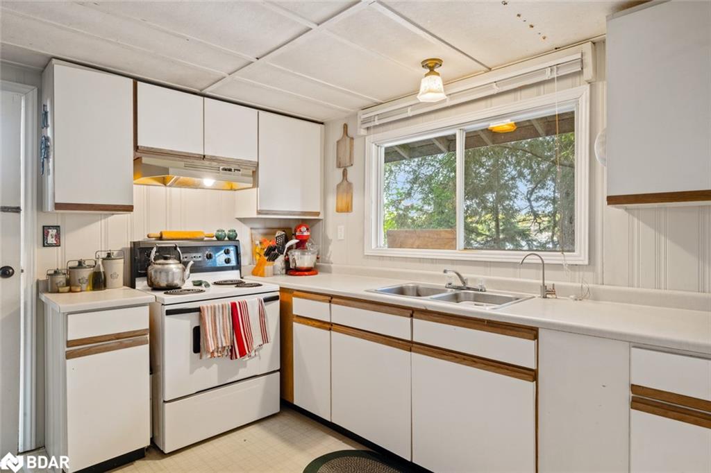 431 Healey Lake Water Drive Property Photo 12