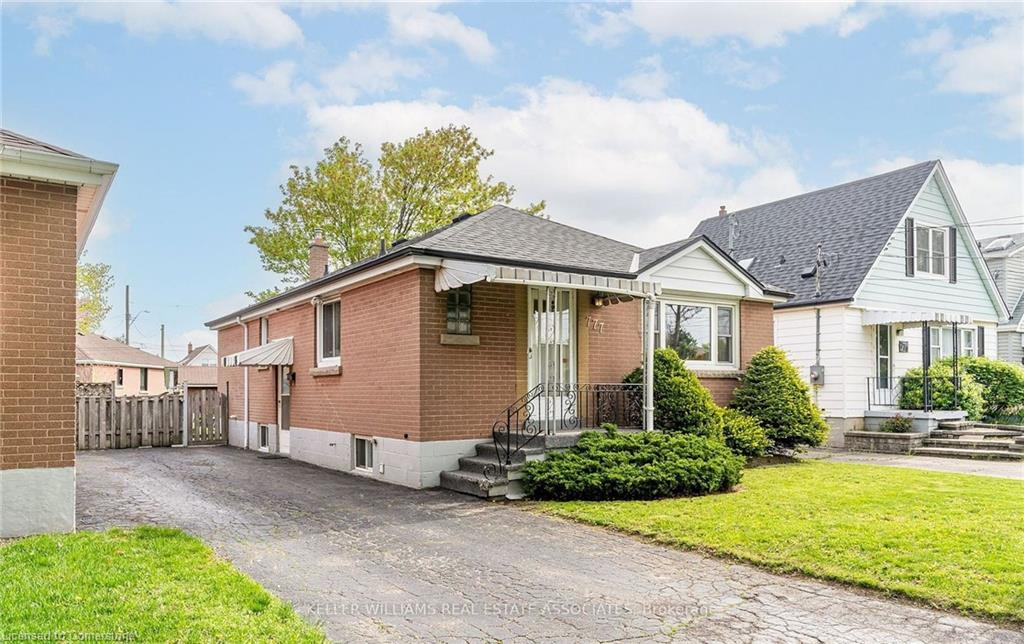 777 Brucedale Avenue E Property Photo