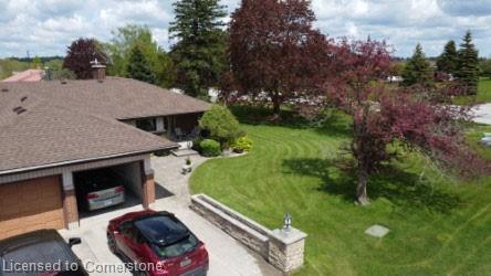 11 Lloyd Street Property Photo 2