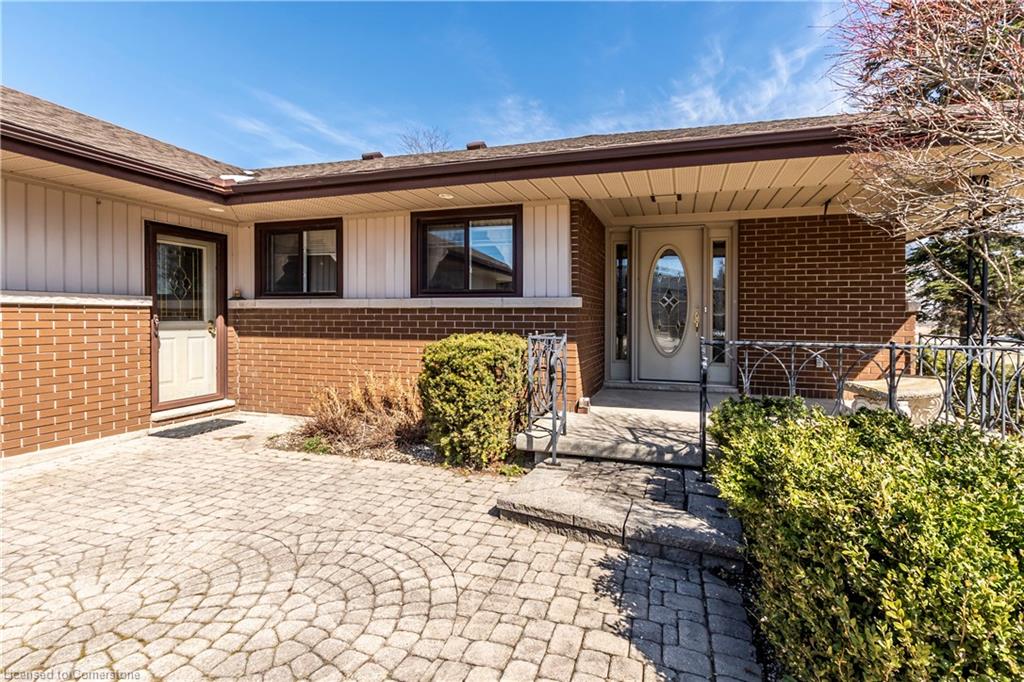 11 Lloyd Street Property Photo 7