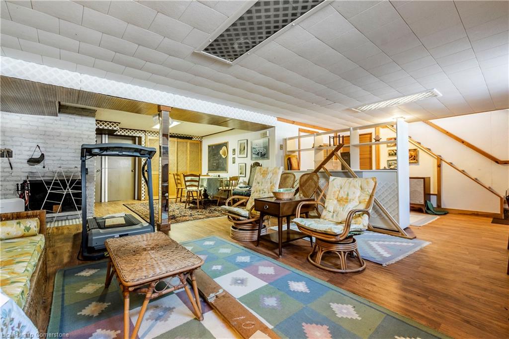 11 Lloyd Street Property Photo 35