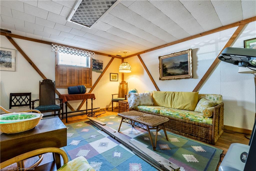 11 Lloyd Street Property Photo 36