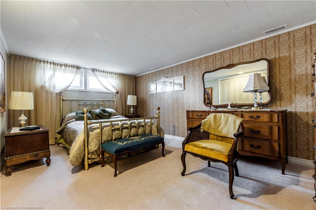 11 Lloyd Street Property Photo 40