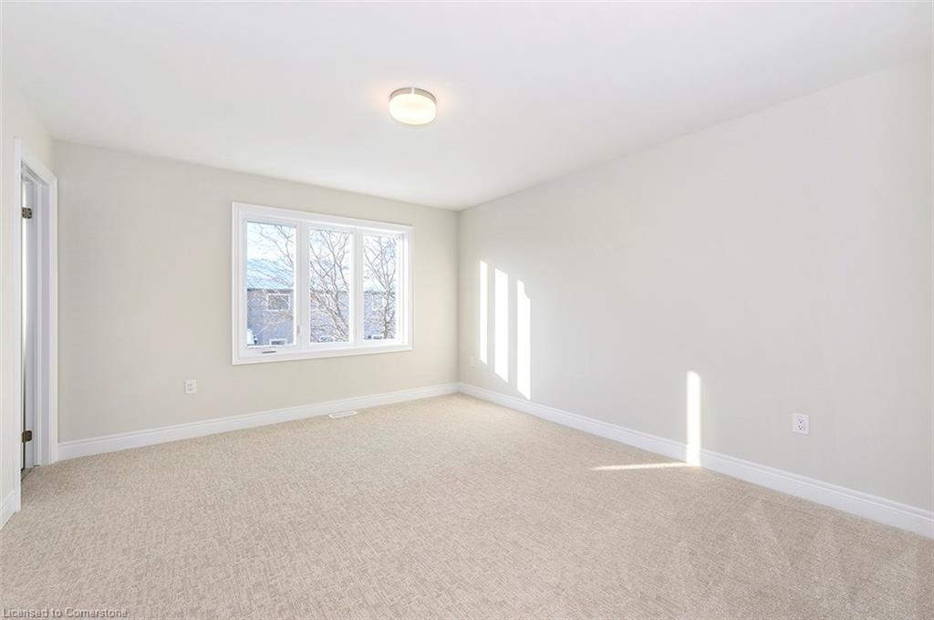 19-2184 Postmaster Drive Property Photo 32