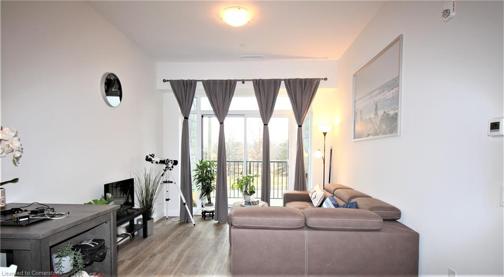 135-1 Redfern Avenue Property Photo 8