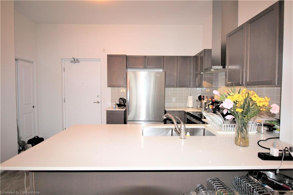 135-1 Redfern Avenue Property Photo 13