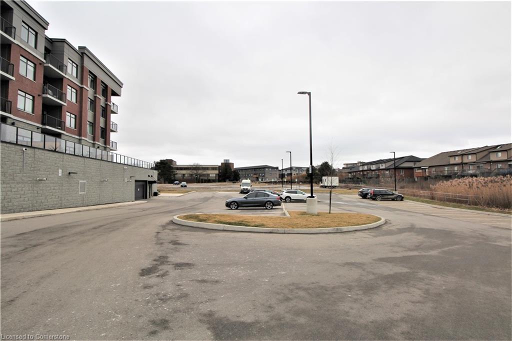 135-1 Redfern Avenue Property Photo 26