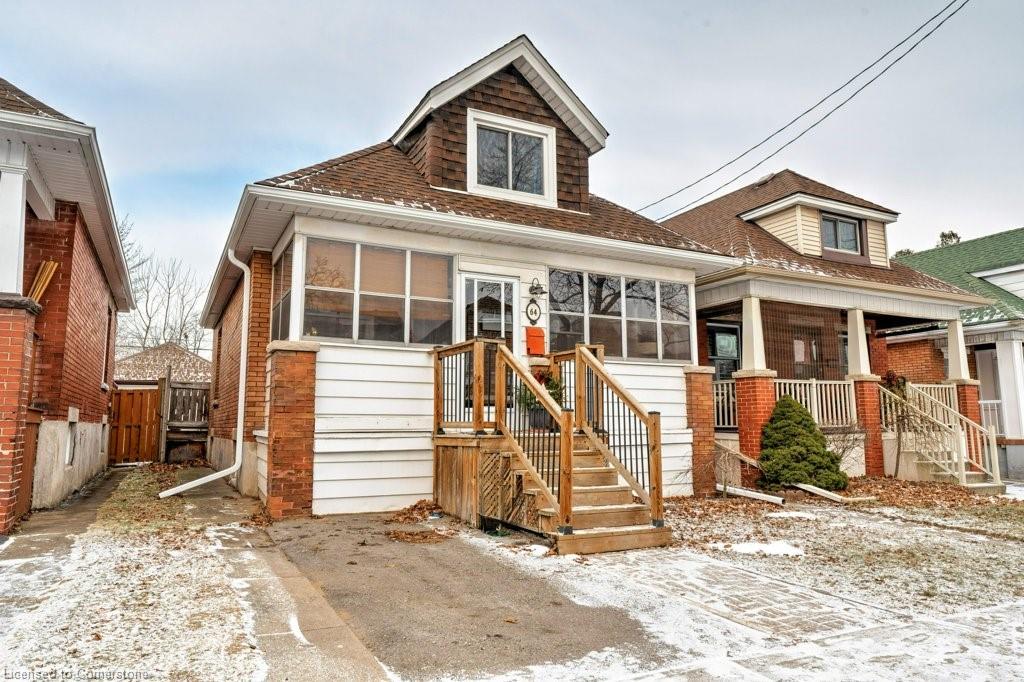 64 Graham Avenue S Property Photo
