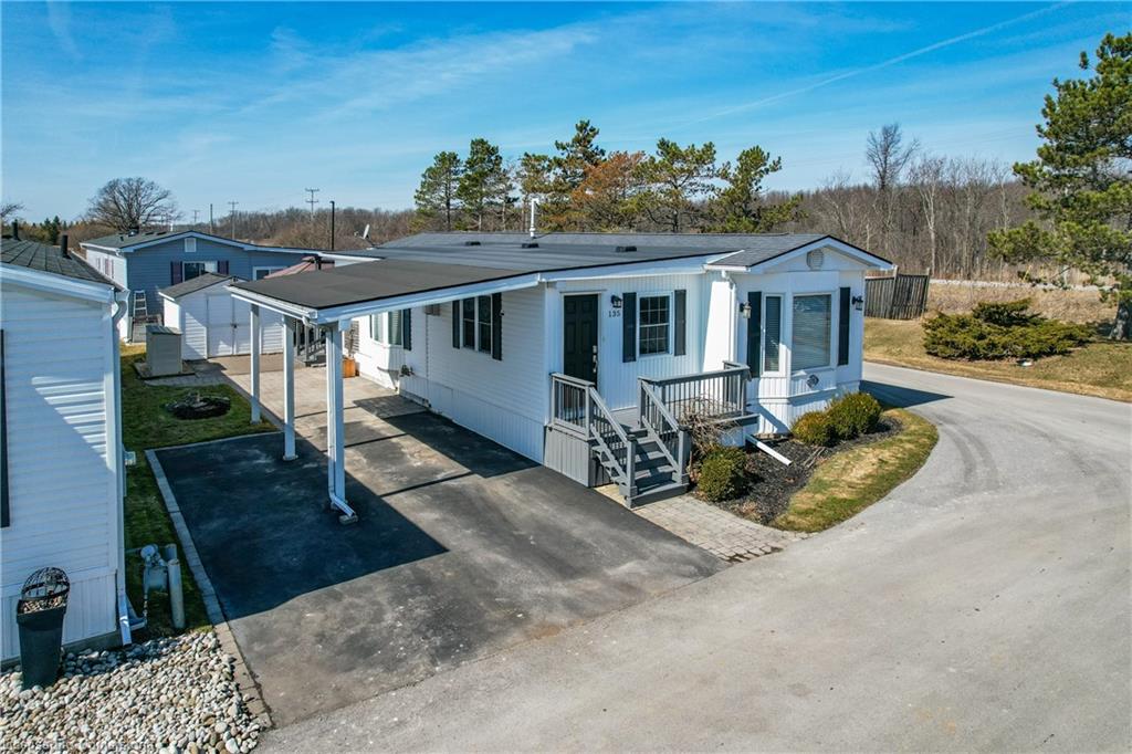 135-3033 Townline Road Property Photo 2