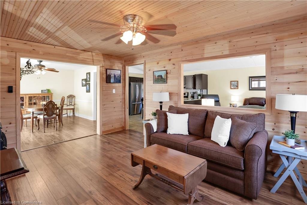 135-3033 Townline Road Property Photo 5