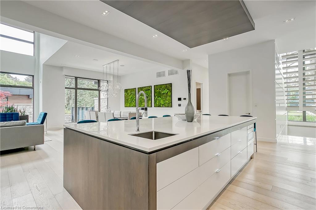 421 Chartwell Road Property Photo 10