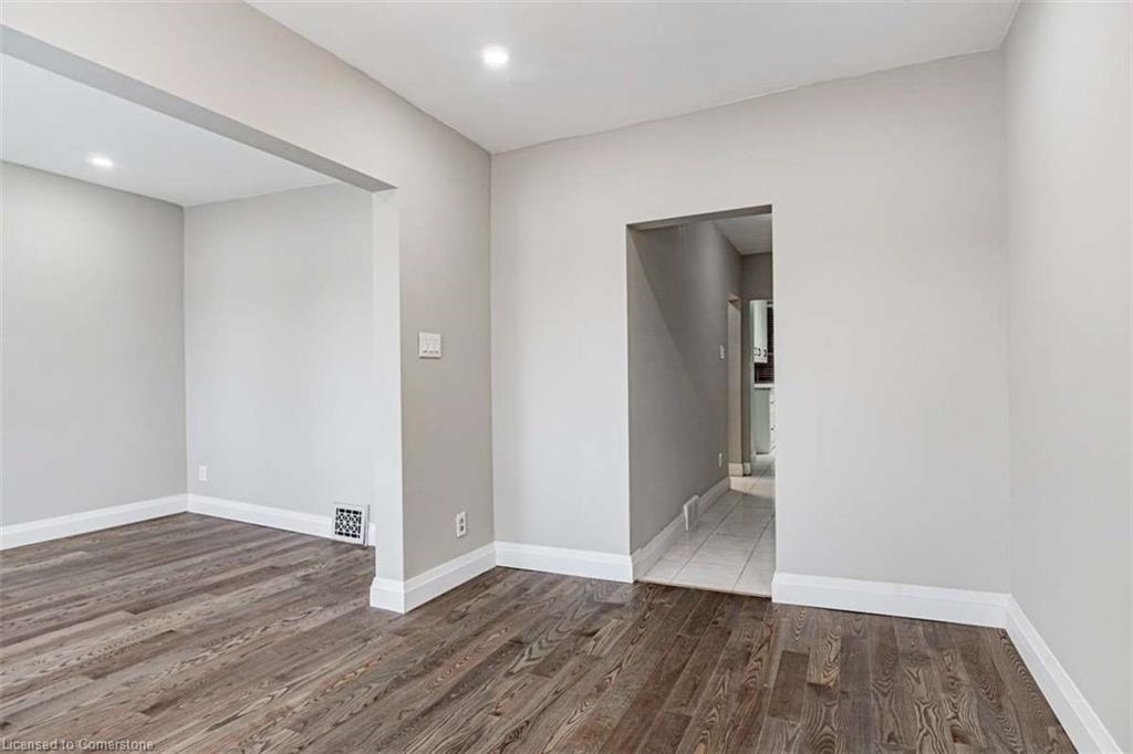 1439 Main Street E Property Photo 2