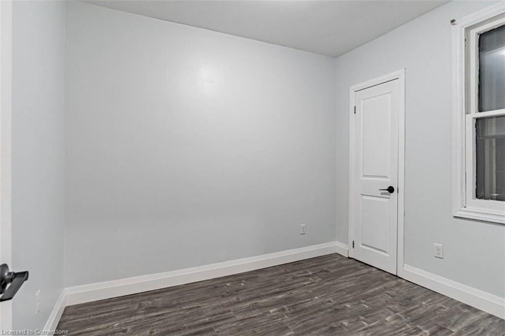 1439 Main Street E Property Photo 7