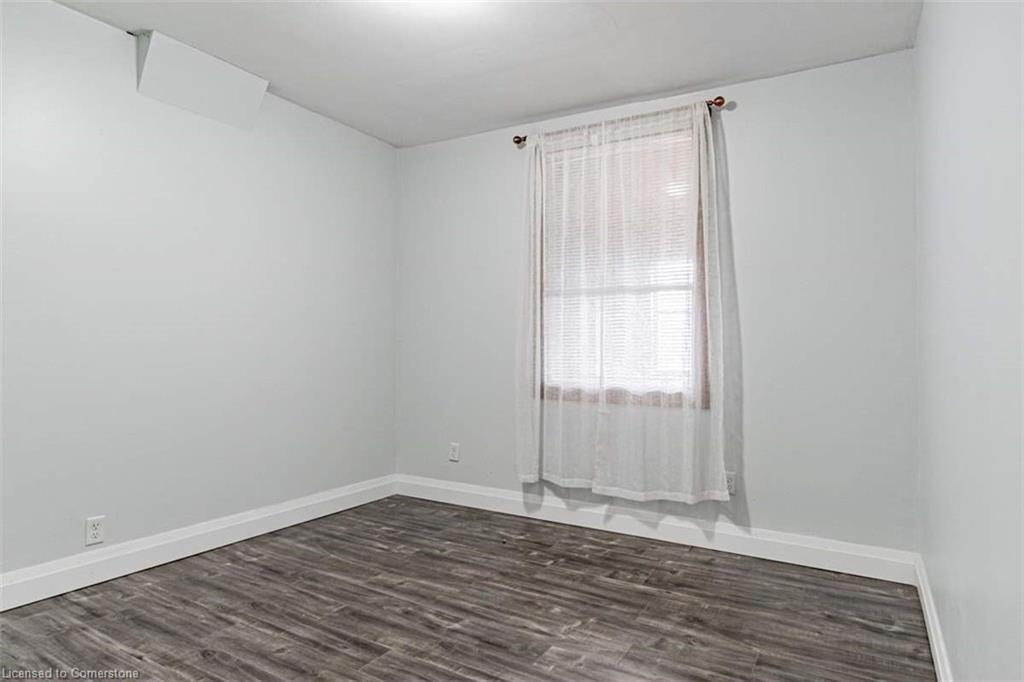 1439 Main Street E Property Photo 9