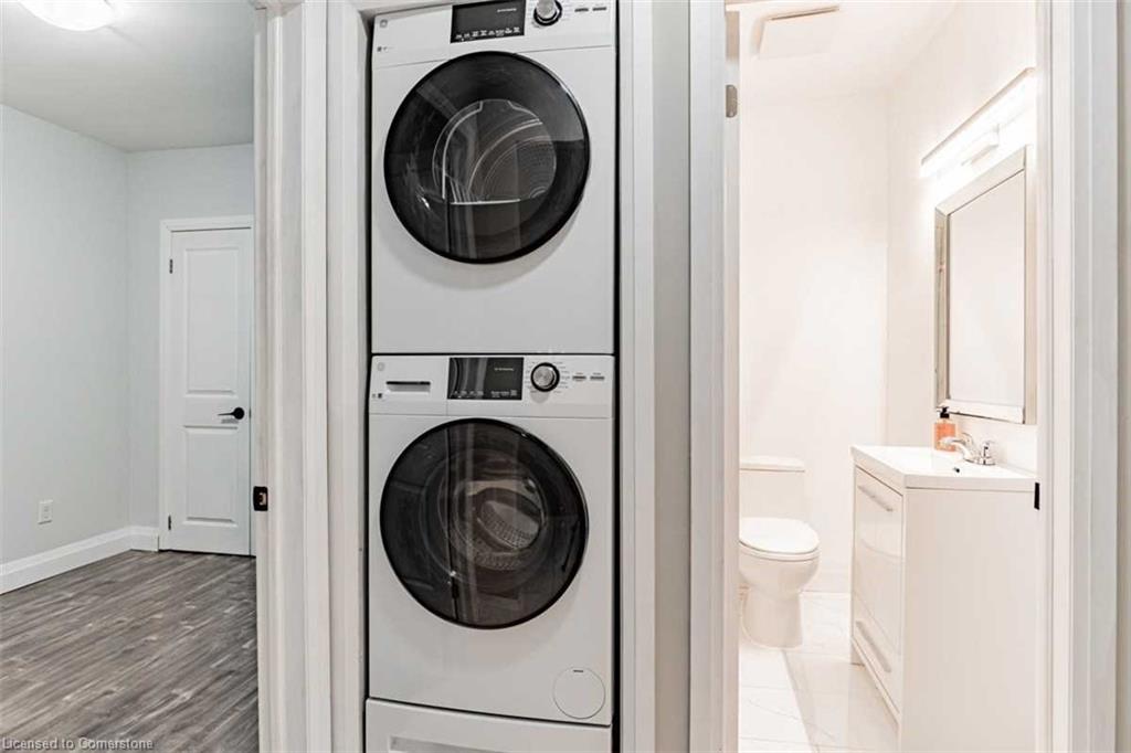 1439 Main Street E Property Photo 13