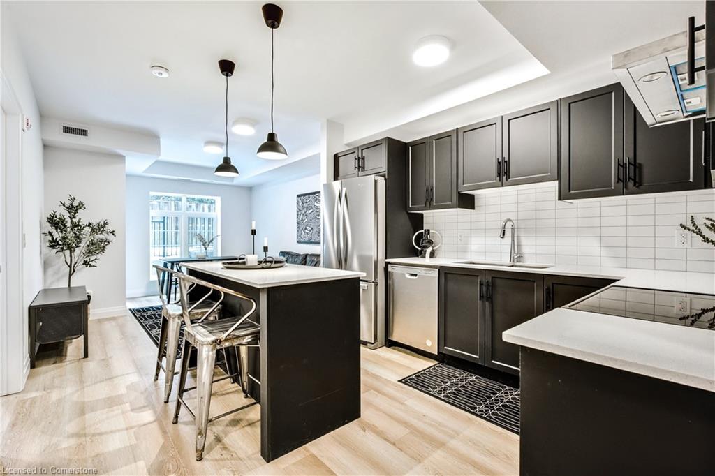 106-153 Wilson Street W Property Photo 1