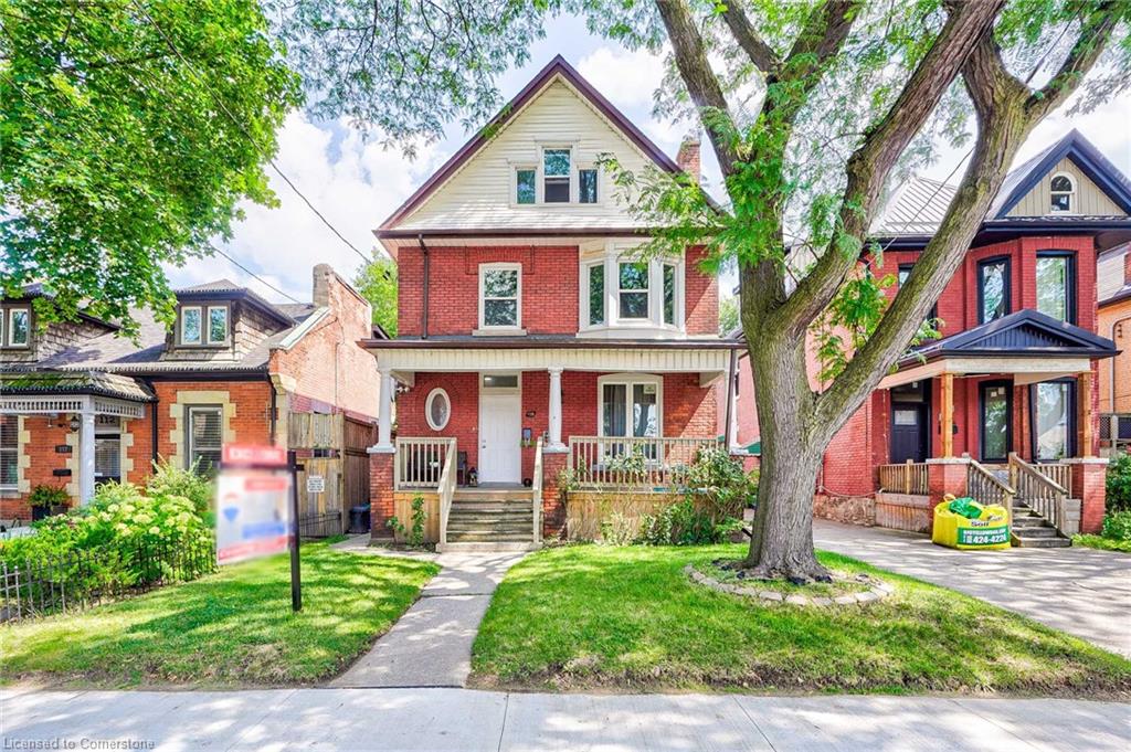 108 Victoria Avenue N Property Photo