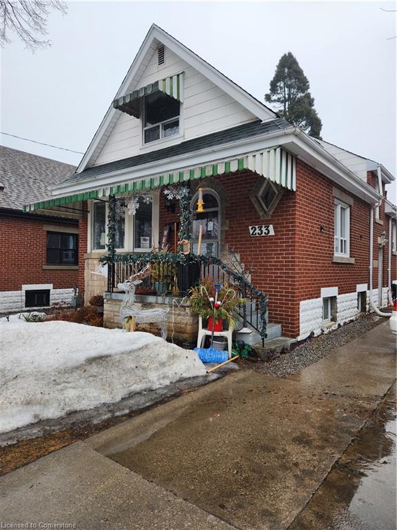233 Huxley Avenue S Property Photo