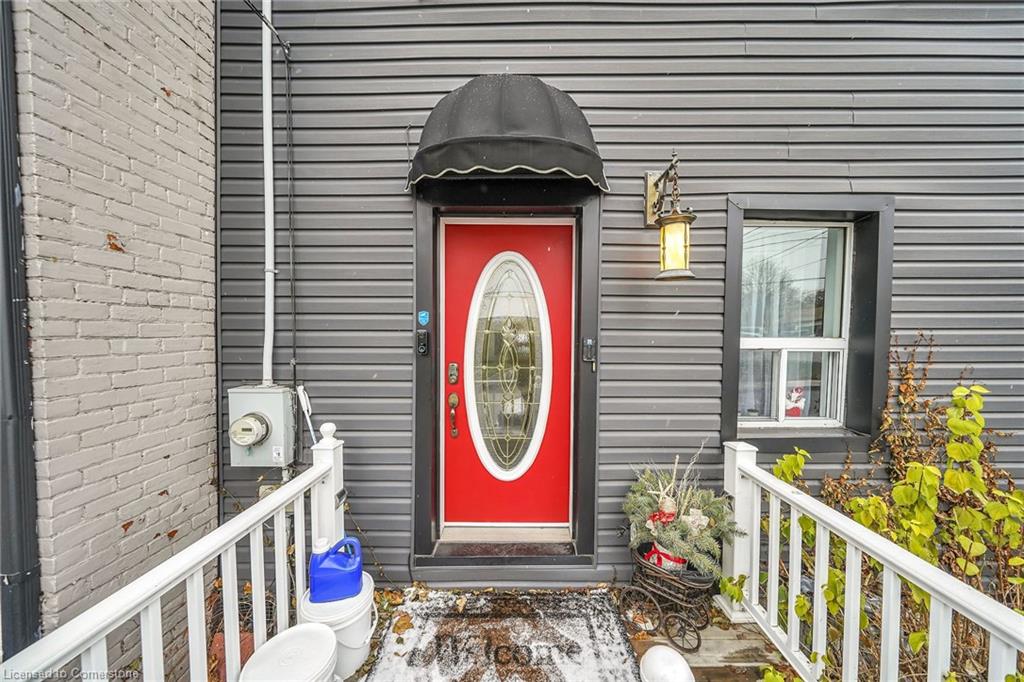 19 Railway Street Property Photo 2