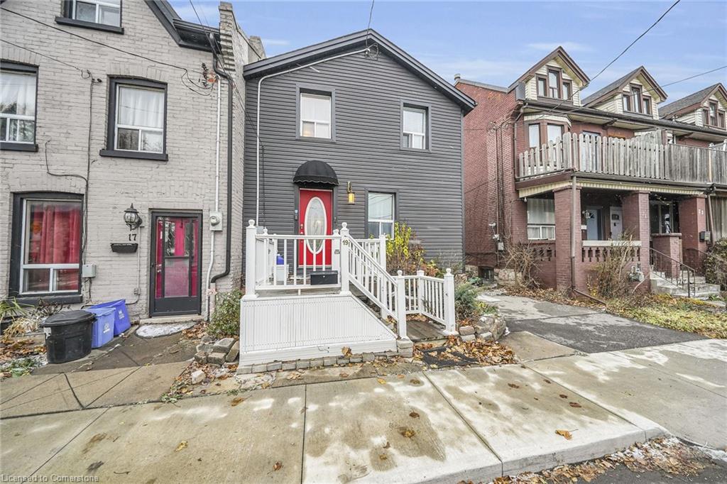 19 Railway Street Property Photo 4