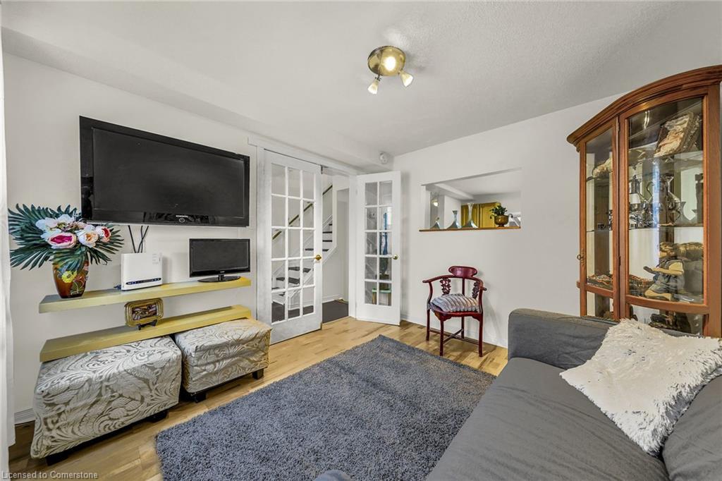 19 Railway Street Property Photo 9
