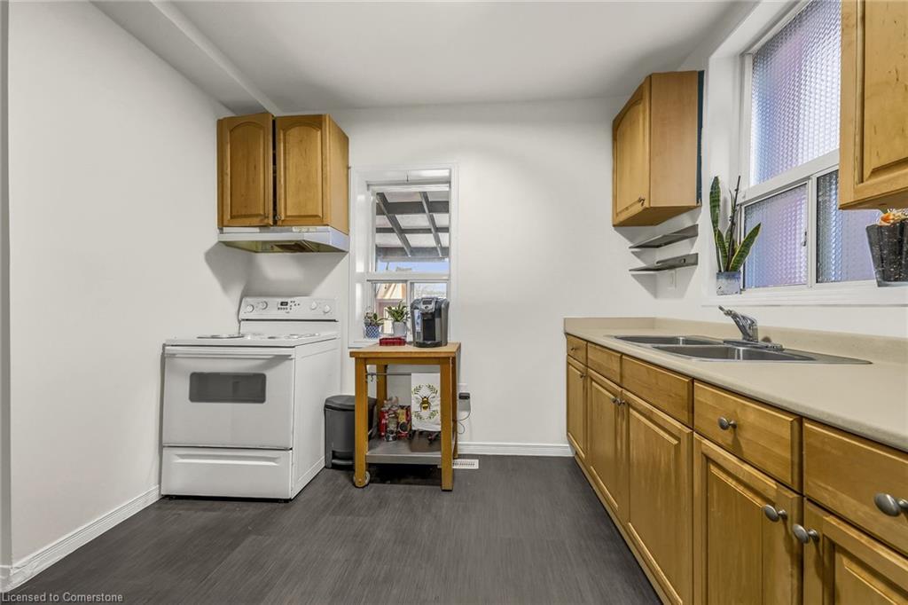 19 Railway Street Property Photo 13
