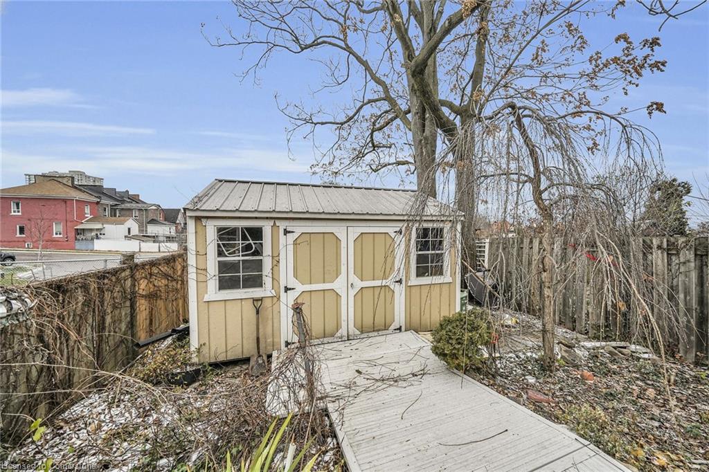19 Railway Street Property Photo 30