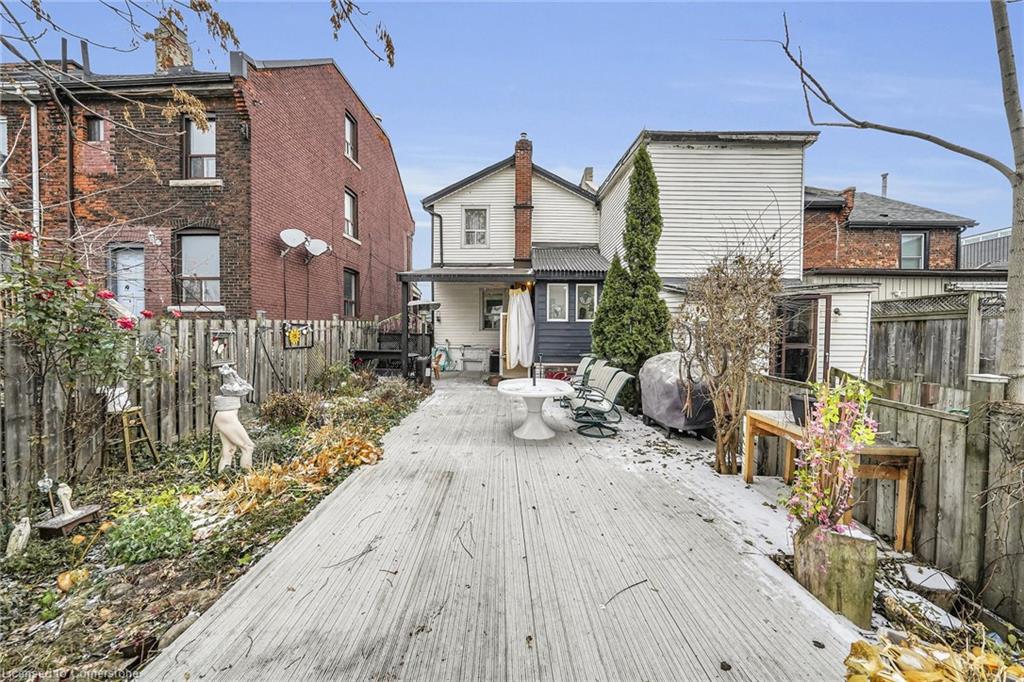 19 Railway Street Property Photo 32