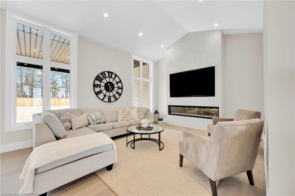 2468 Cockshutt Road Property Photo 13