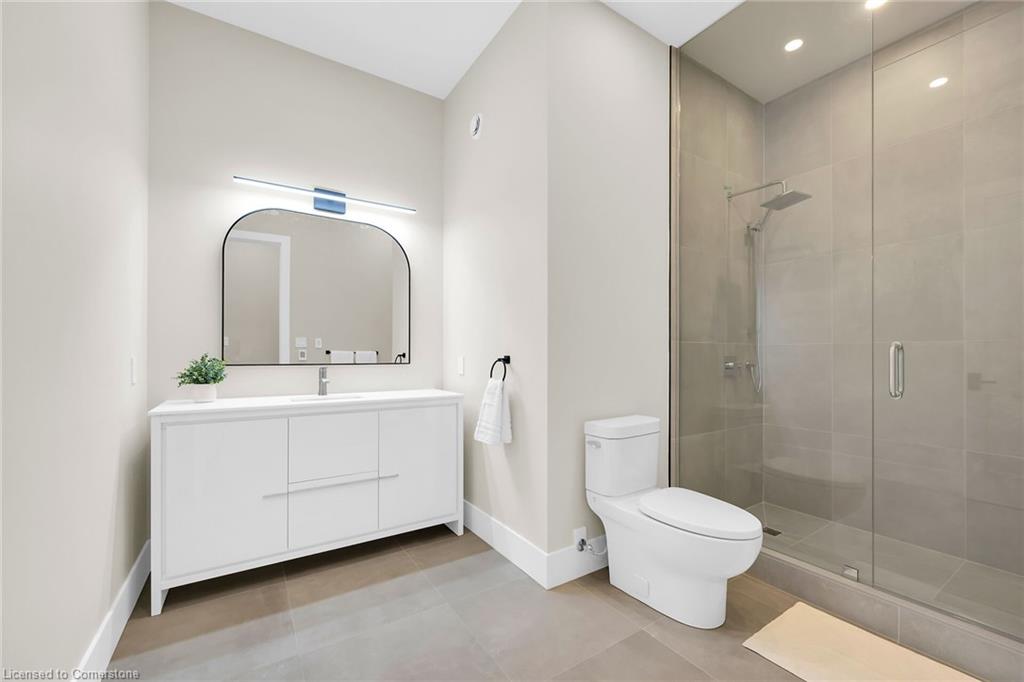 2468 Cockshutt Road Property Photo 26