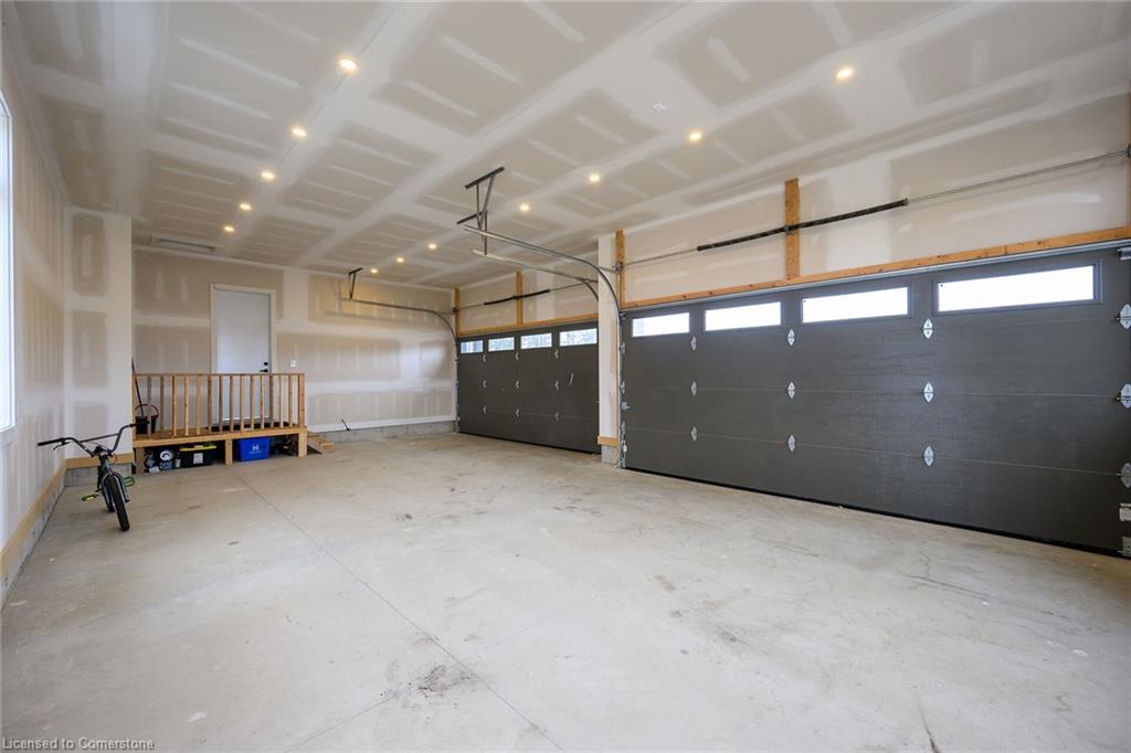 2468 Cockshutt Road Property Photo 37