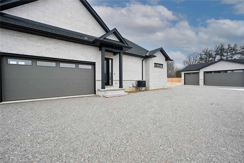 2468 Cockshutt Road Property Photo 38