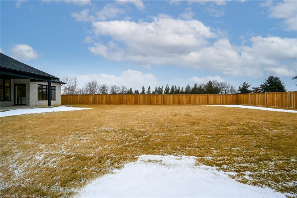 2468 Cockshutt Road Property Photo 39