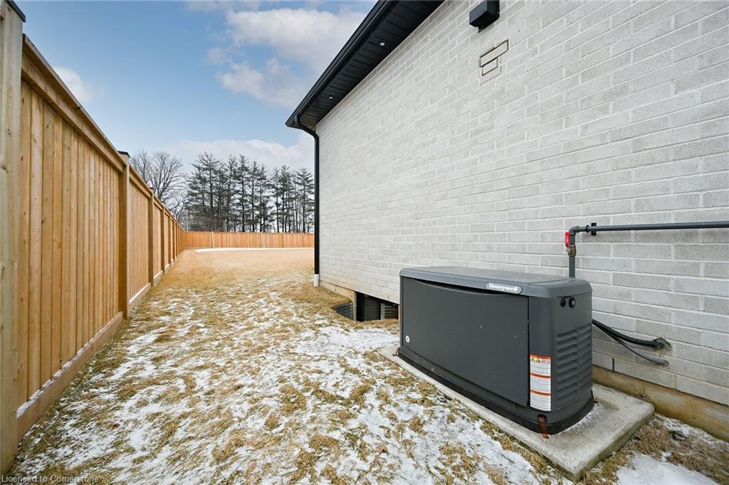 2468 Cockshutt Road Property Photo 41