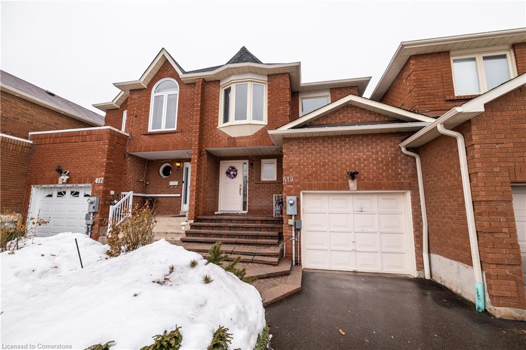 419 Wendron Crescent Property Photo